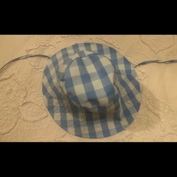 Woman’s hat - Picture 2 of 7